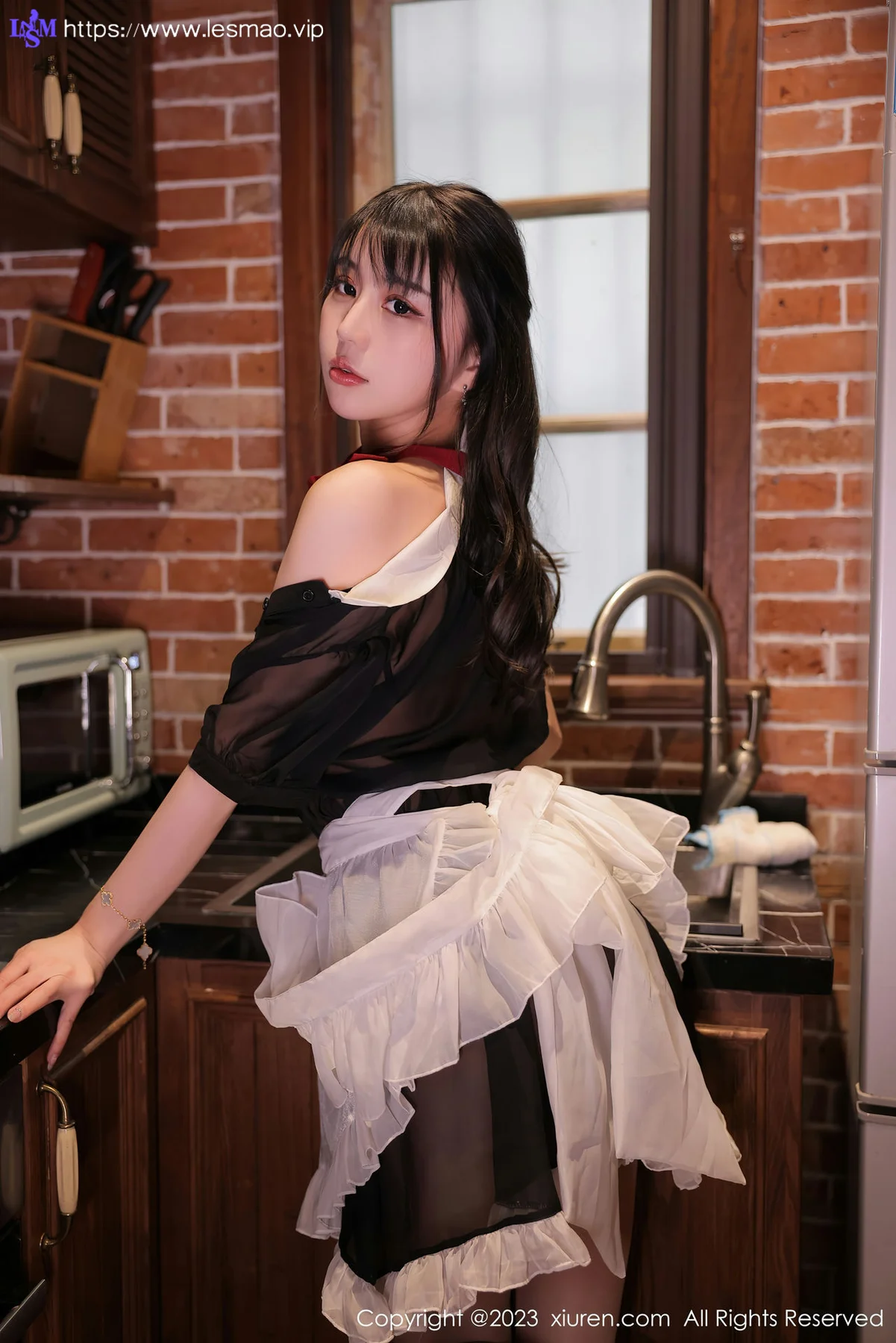 XiuRen 秀人 No.6310 tina_甜仔 性感女仆十月海南旅拍 - 35