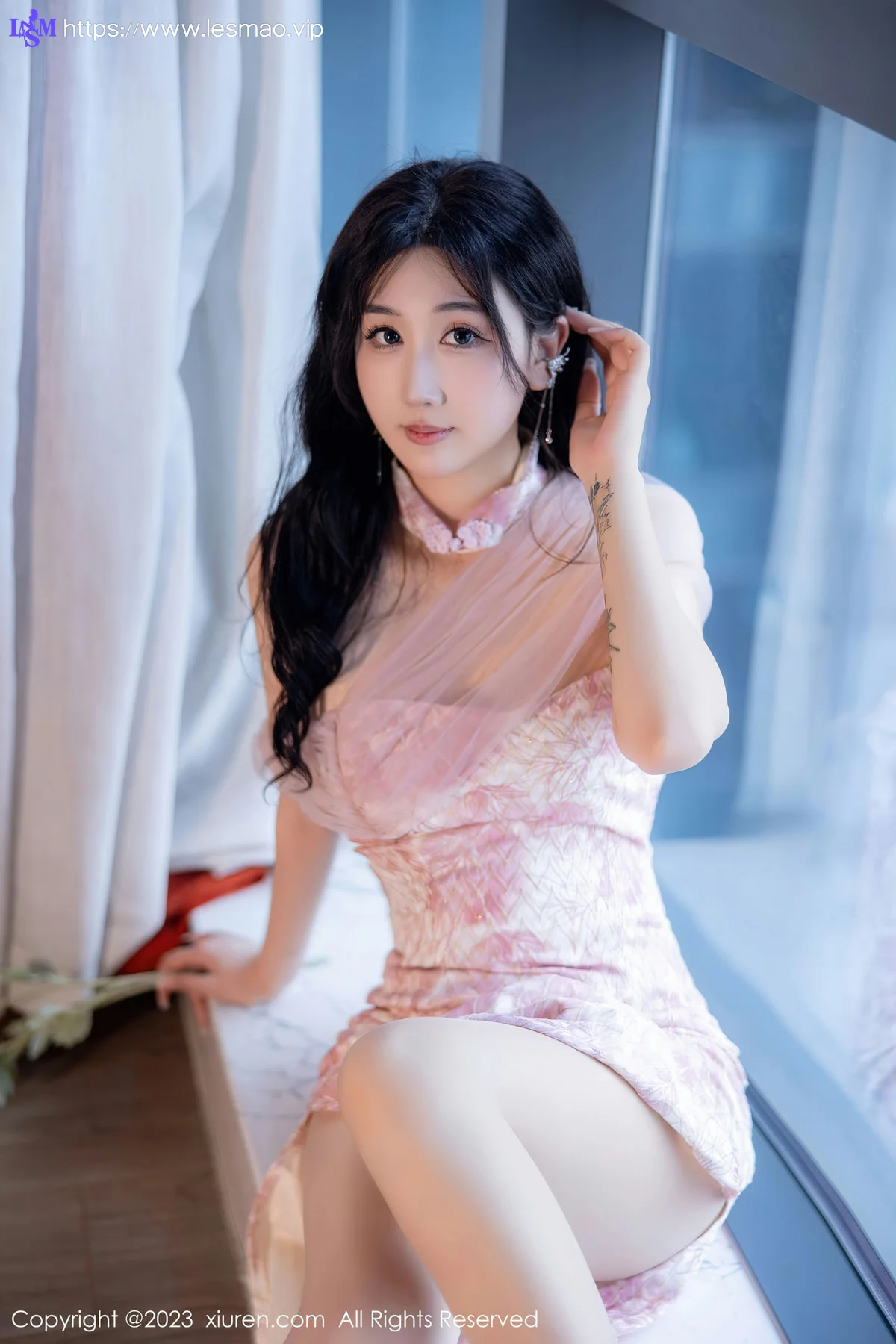 XiuRen 秀人 No.6313 江真真 粉色露肩连衣短裙写真1 - 32