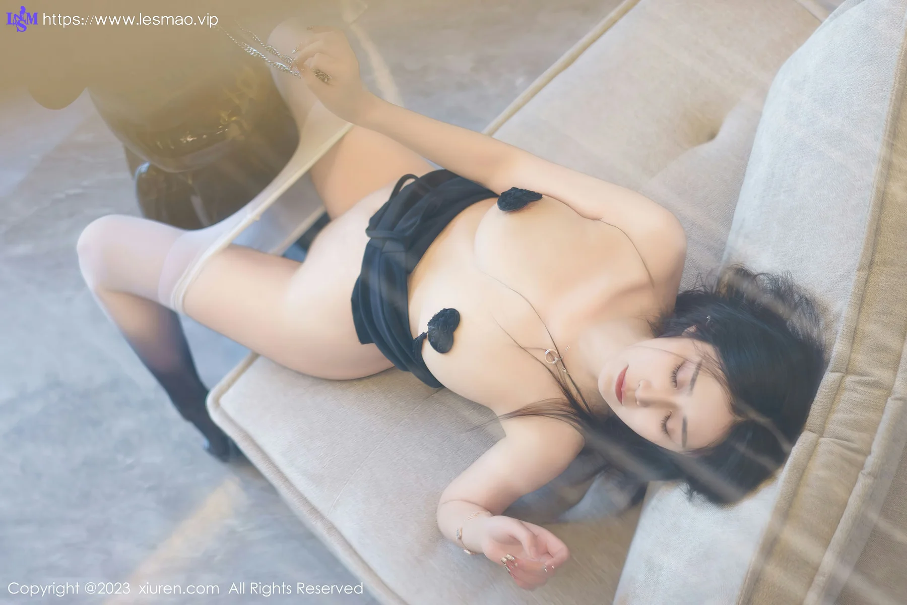 XiuRen 秀人 No.6319 laura阿姣 黑色吊带连衣短裙性感写真 - 42
