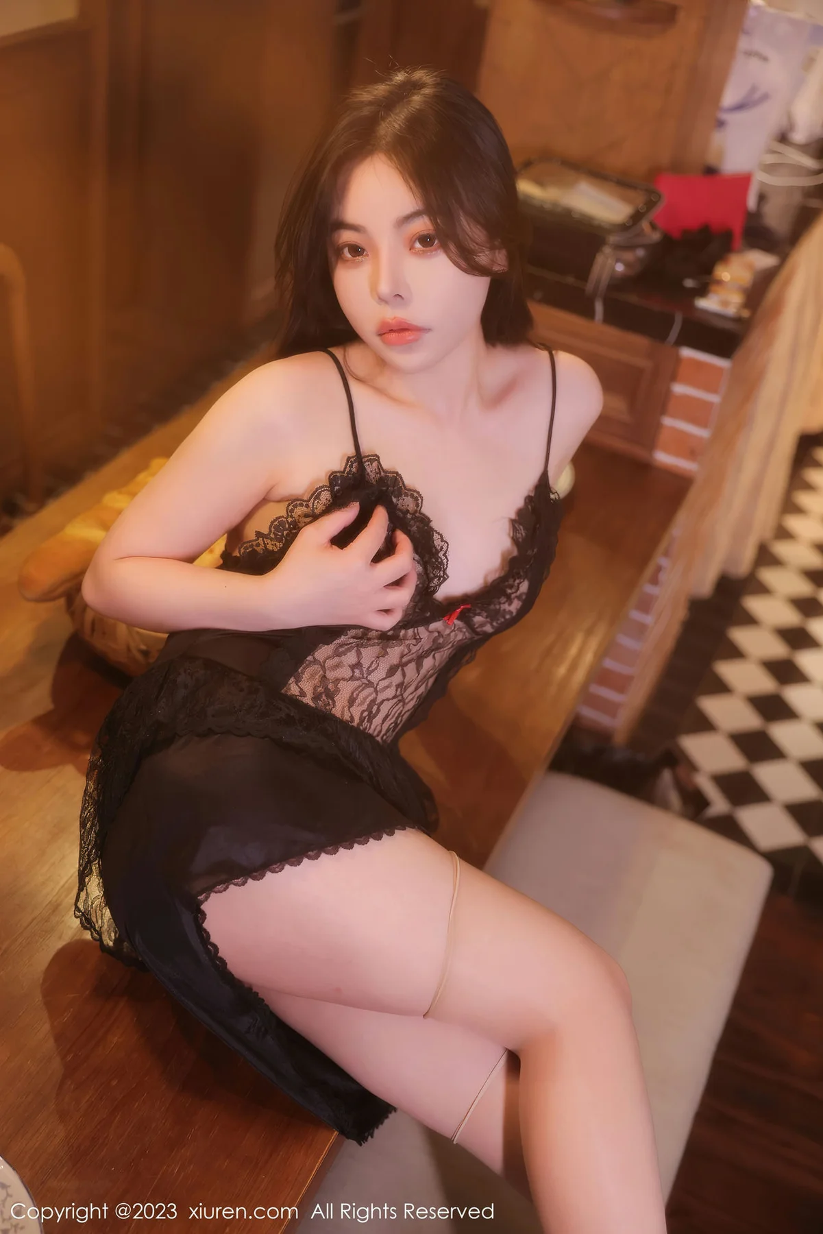 XiuRen 秀人 No.6339 Aami喵小狐 新人首套写真色蕾丝情趣睡裙 - 12