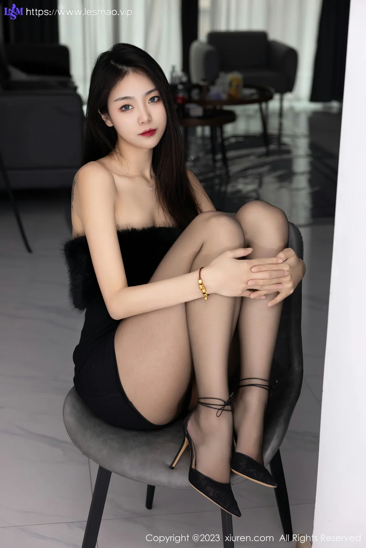 XiuRen 秀人 No.6344 可樂Vicky 白色情趣护士服写真 - 19