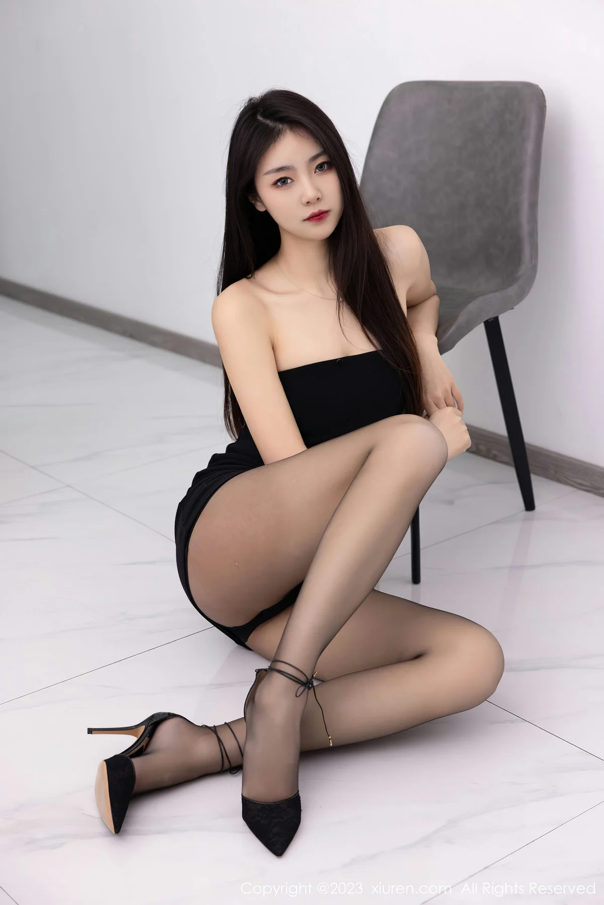 XiuRen 秀人 No.6344 可樂Vicky 白色情趣护士服写真 - 33
