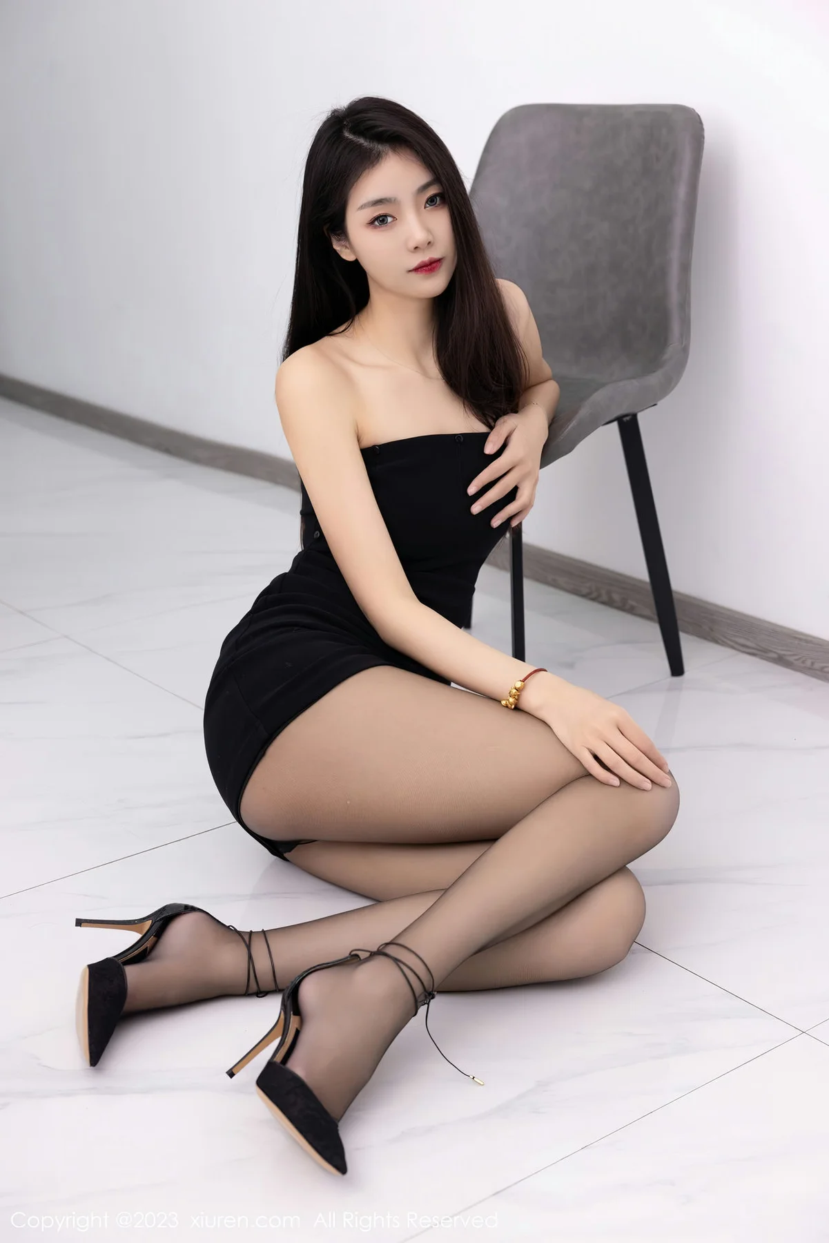 XiuRen 秀人 No.6344 可樂Vicky 白色情趣护士服写真 - 34