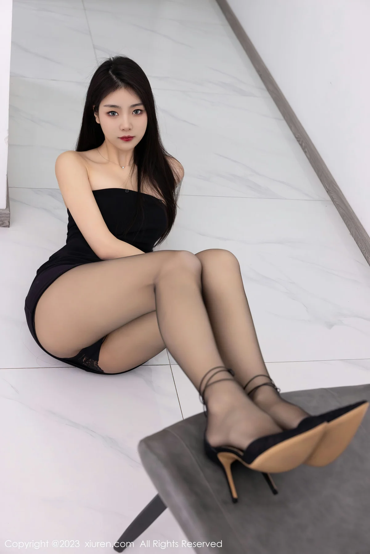 XiuRen 秀人 No.6344 可樂Vicky 白色情趣护士服写真 - 46