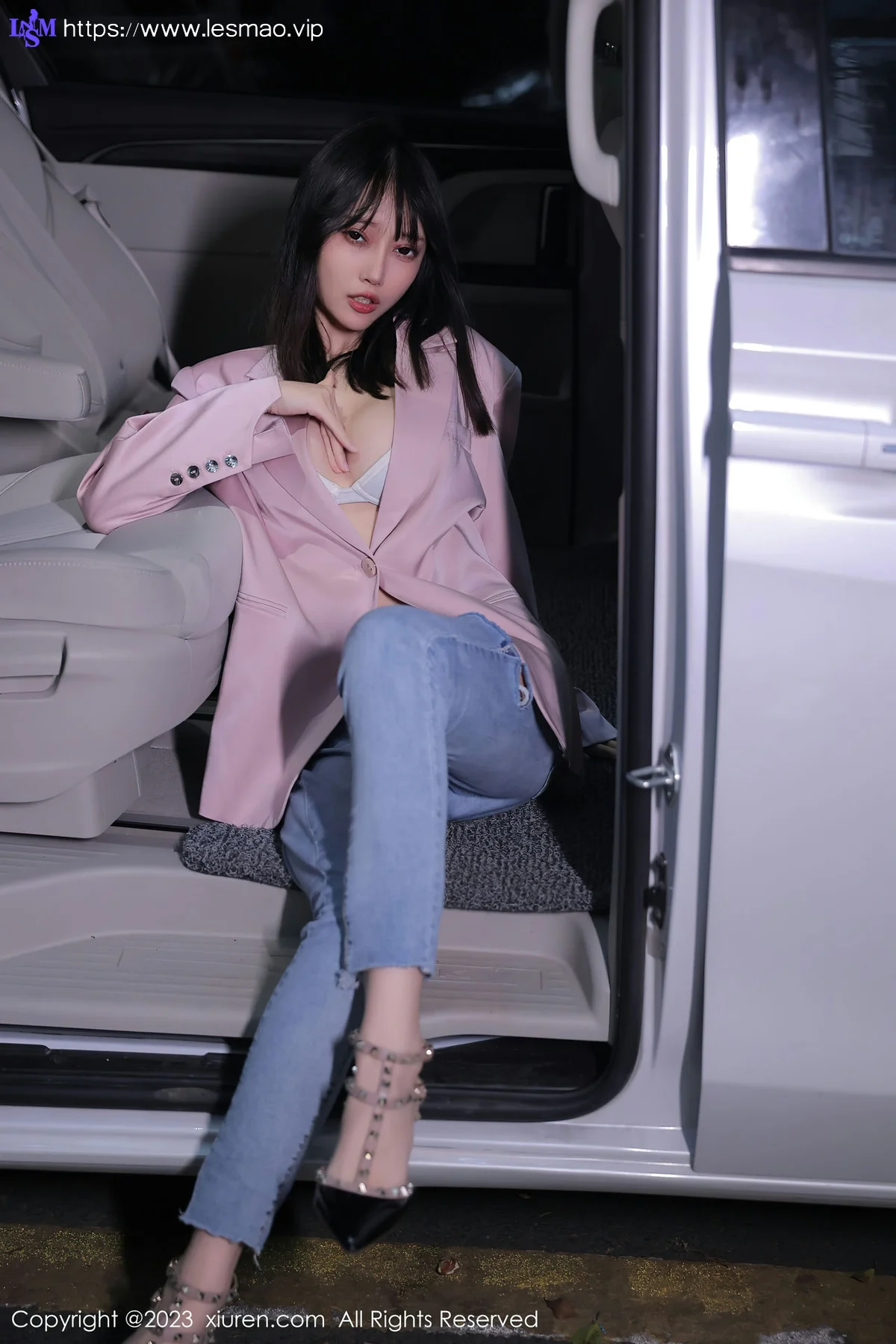 XiuRen 秀人 No.6355 玥儿玥er 车模美腿二月万宁旅拍33 - 14