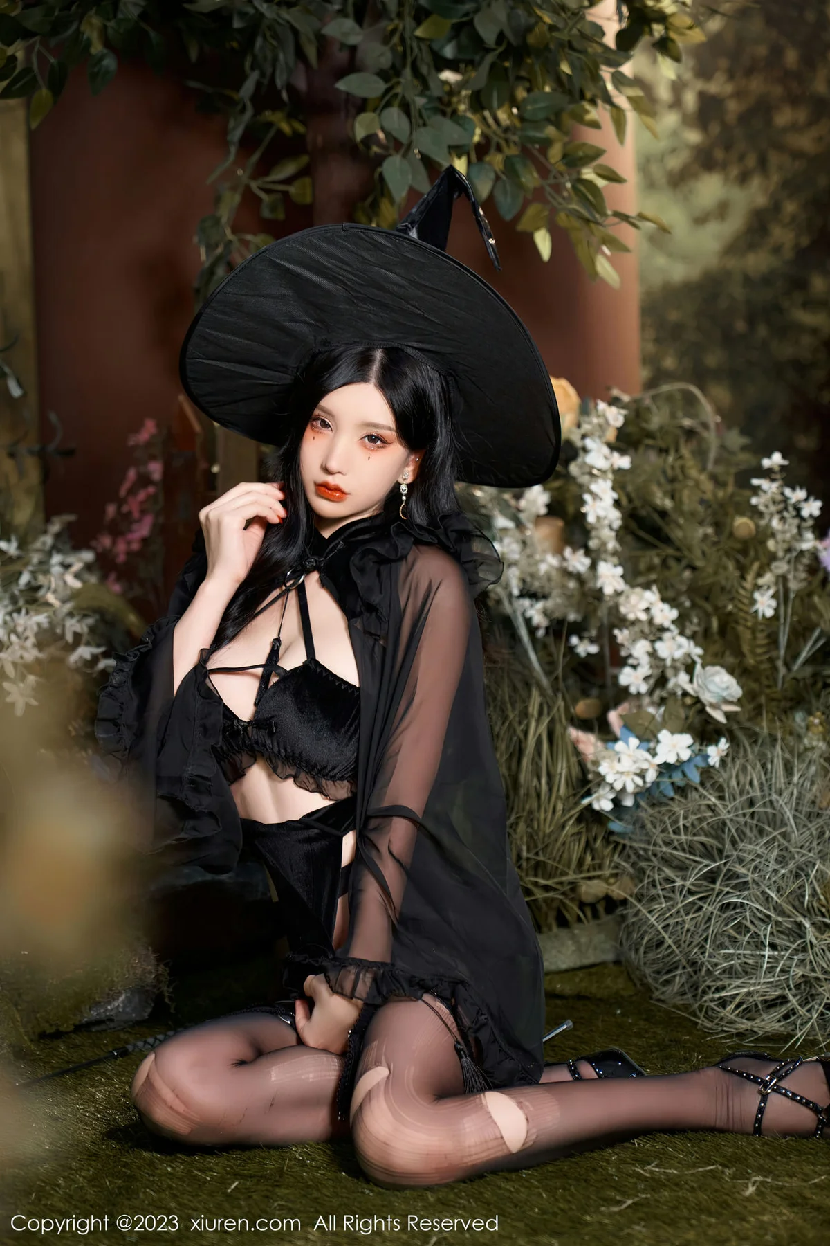 XiuRen 秀人 No.6362 周于希Sally 主题《女巫的救赎》澳门旅拍 - 50