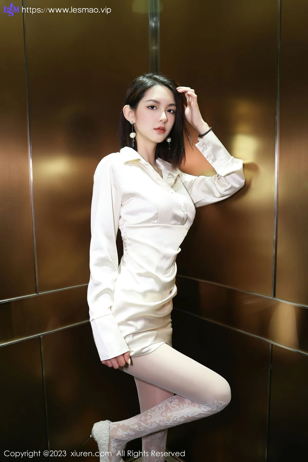 XiuRen 秀人 No.6393 乔一一 诱人白色丝袜性感写真1 - 22