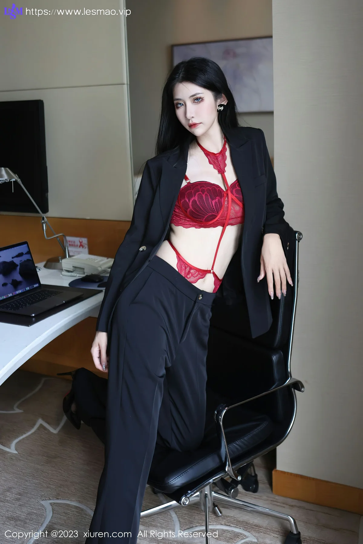 XiuRen 秀人 No.6402 依娜Yina 首套写真红色蕾丝内衣22 - 24
