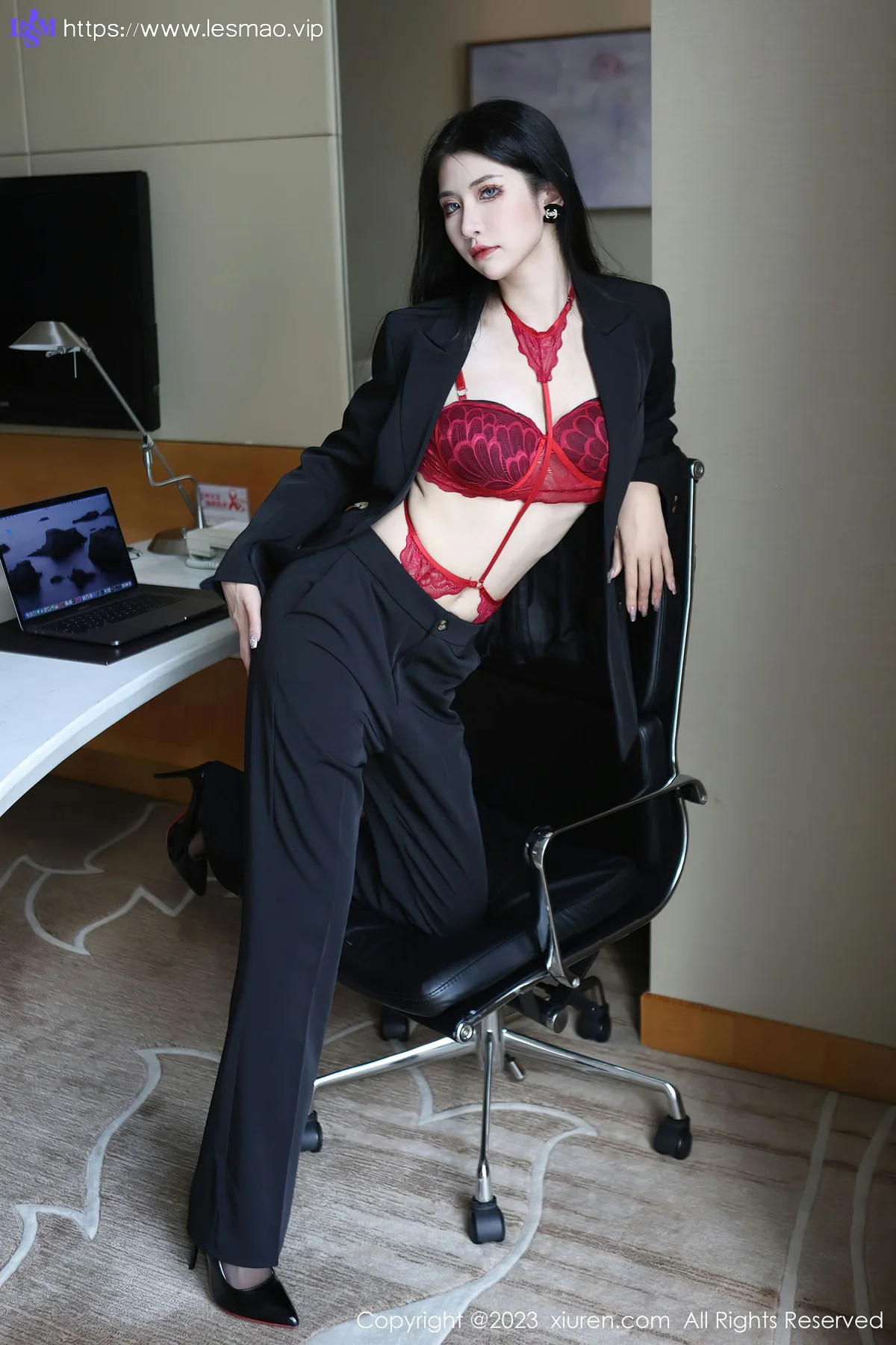 XiuRen 秀人 No.6402 依娜Yina 首套写真红色蕾丝内衣22 - 25