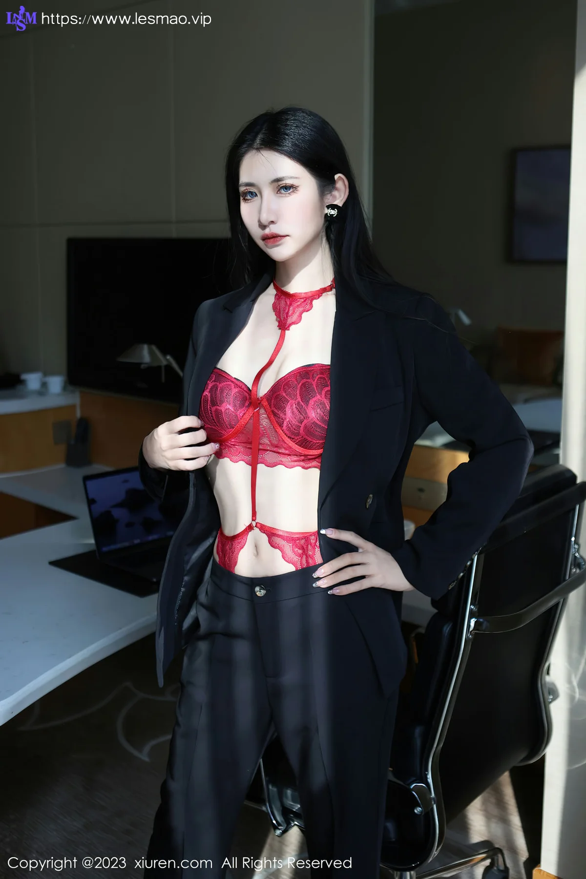 XiuRen 秀人 No.6402 依娜Yina 首套写真红色蕾丝内衣22 - 35
