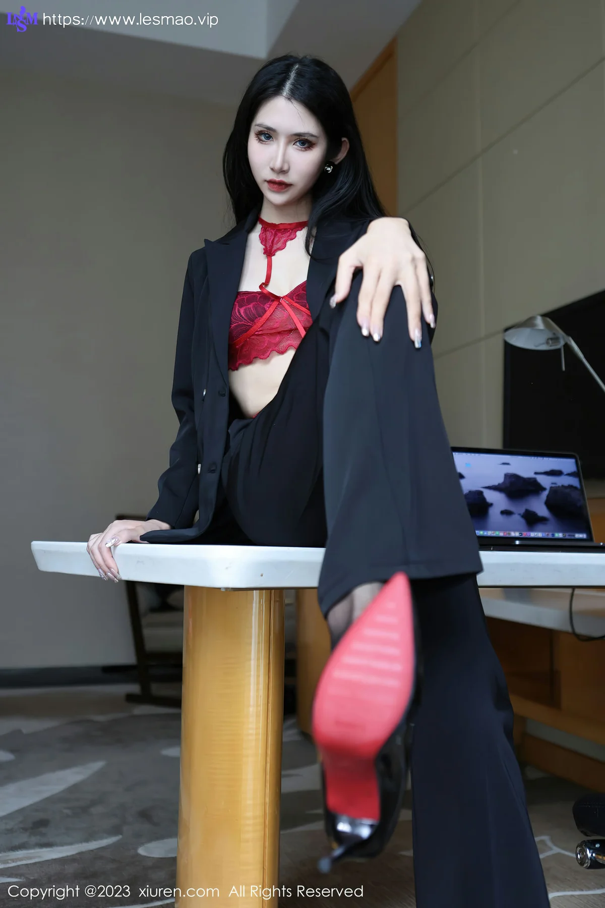 XiuRen 秀人 No.6402 依娜Yina 首套写真红色蕾丝内衣22 - 36