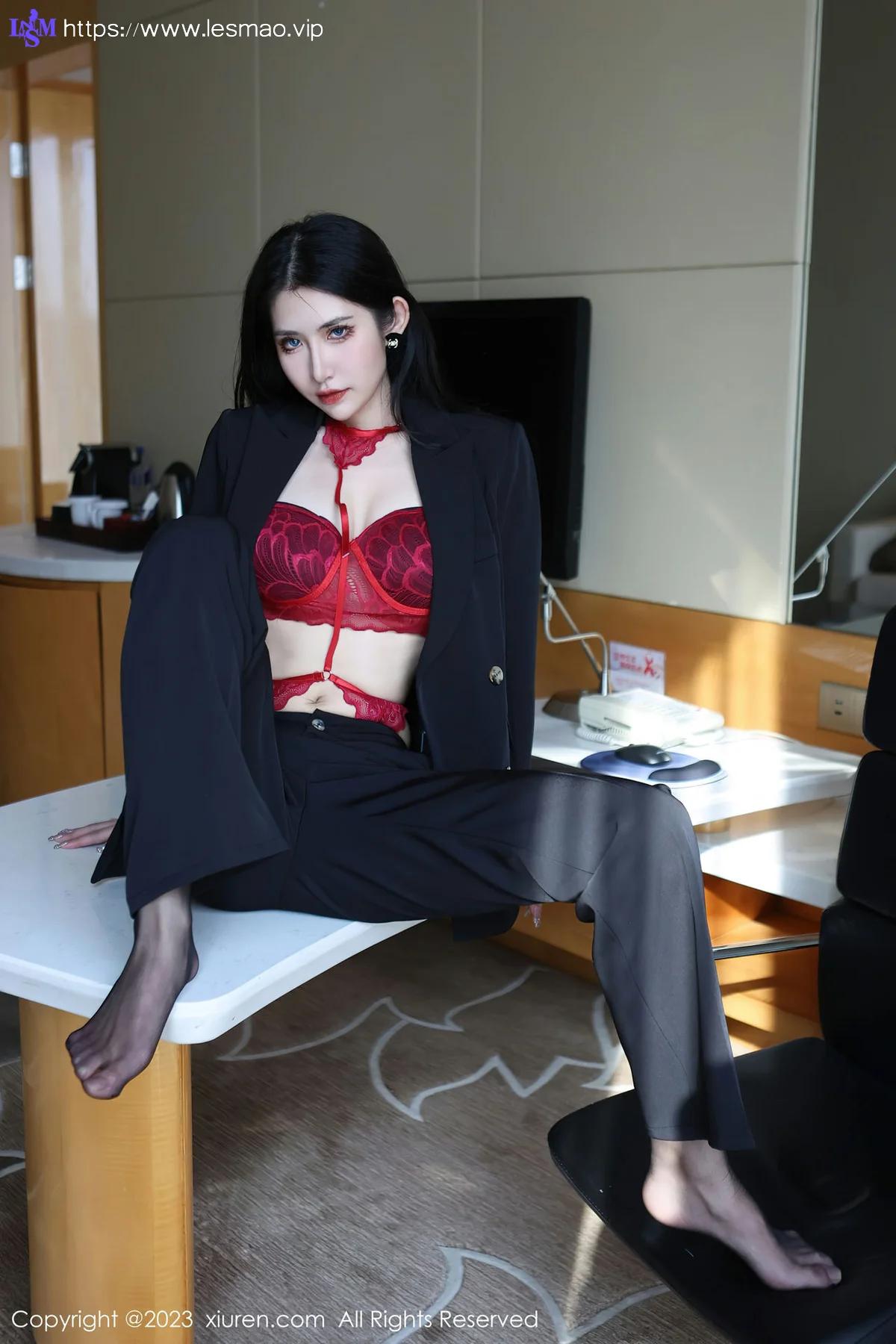 XiuRen 秀人 No.6402 依娜Yina 首套写真红色蕾丝内衣22 - 38