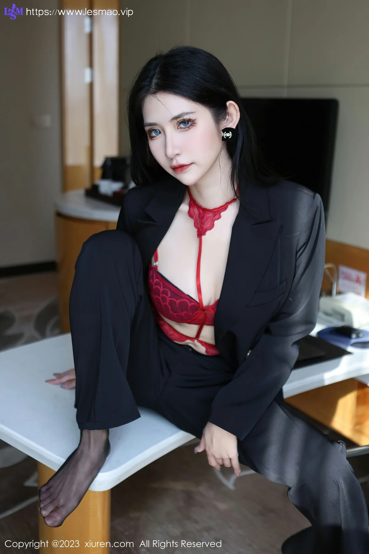 XiuRen 秀人 No.6402 依娜Yina 首套写真红色蕾丝内衣22 - 39