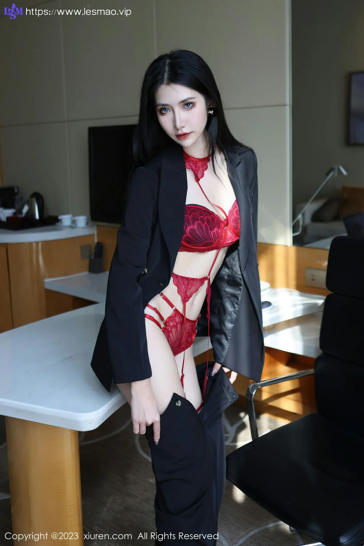 XiuRen 秀人 No.6402 依娜Yina 首套写真红色蕾丝内衣22 - 41