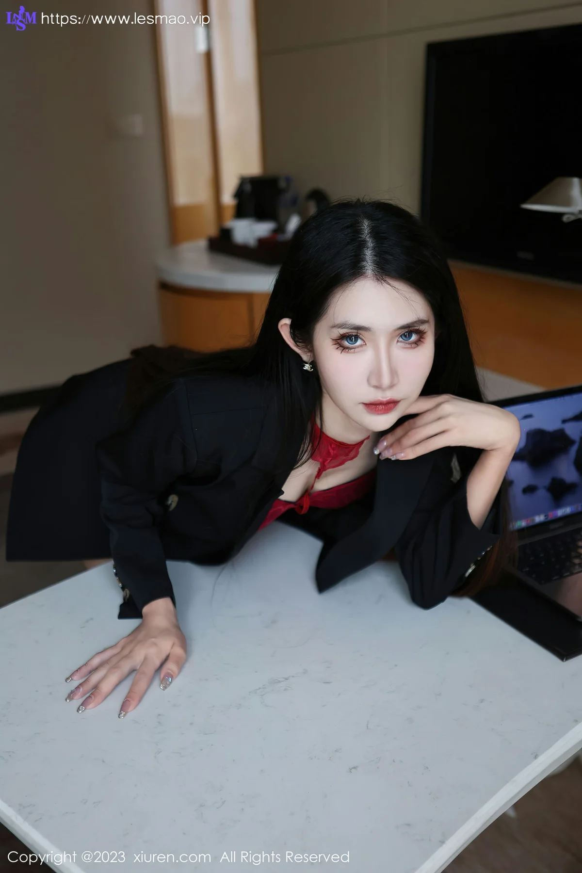 XiuRen 秀人 No.6402 依娜Yina 首套写真红色蕾丝内衣22 - 46
