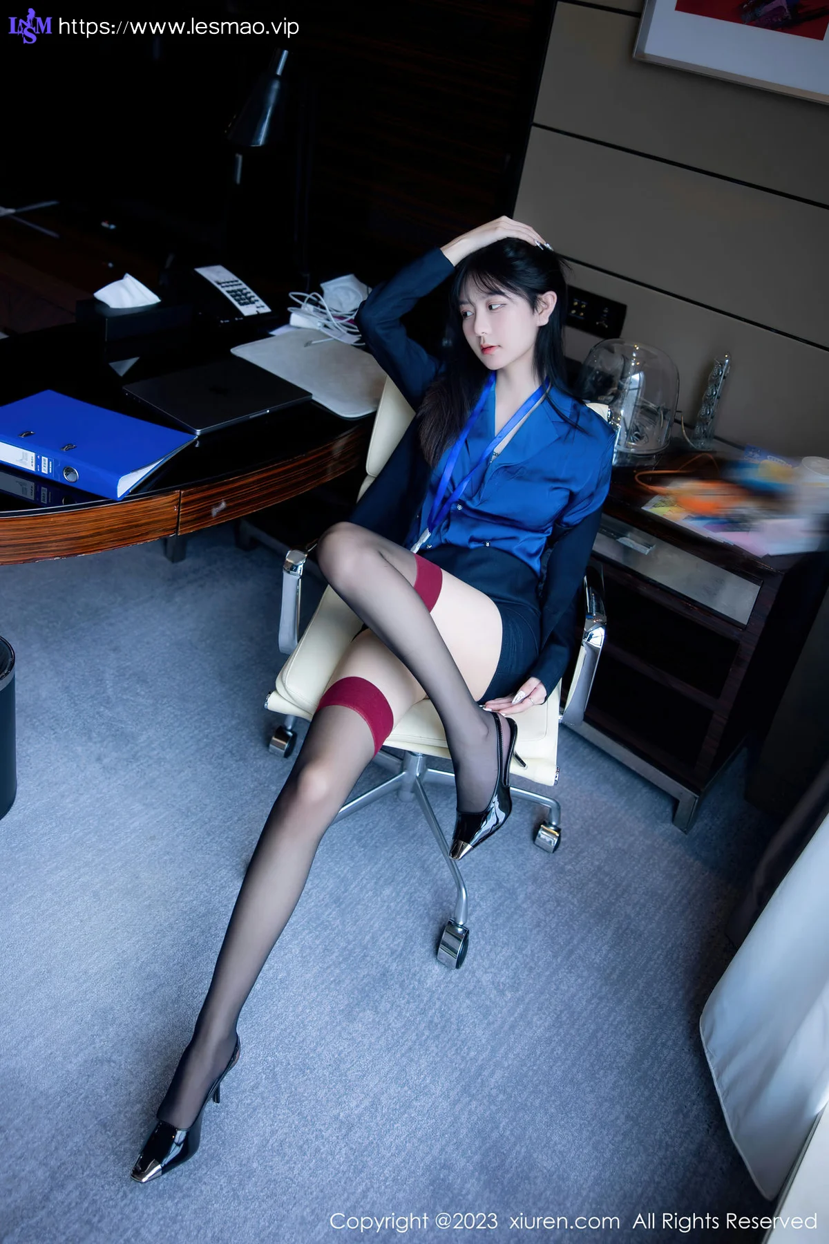 XiuRen 秀人 No.6407 谢小蒽 性感OL装扮性感写真1 - 20