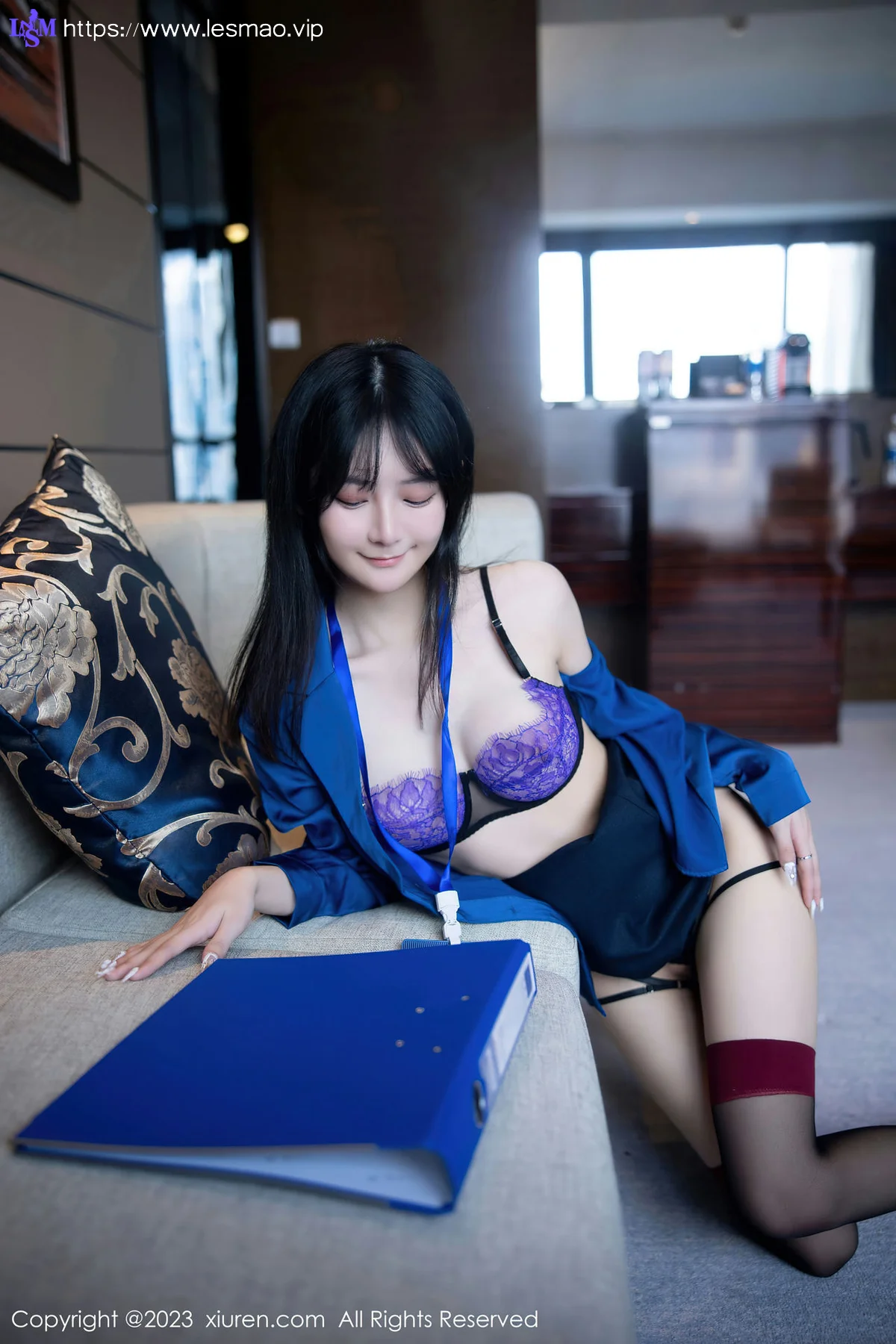 XiuRen 秀人 No.6407 谢小蒽 性感OL装扮性感写真1 - 48