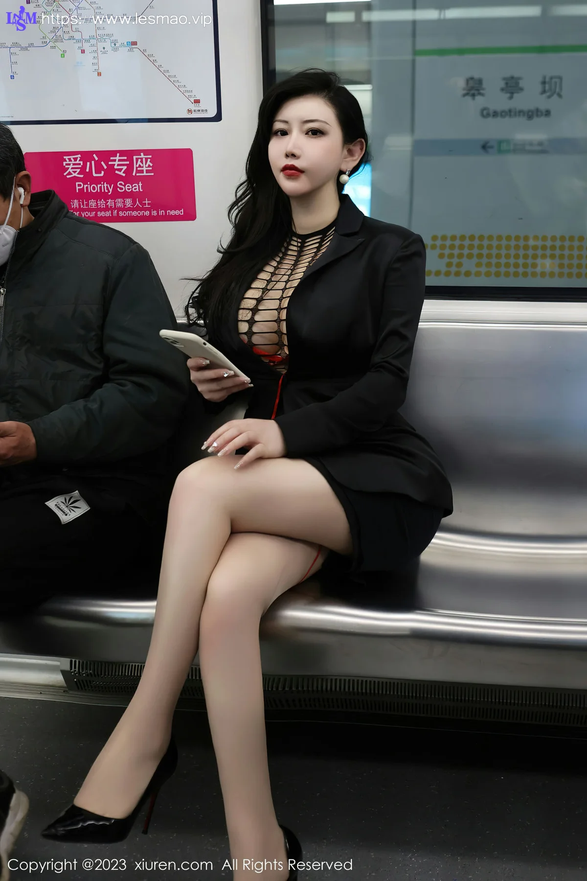 XiuRen 秀人 No.6421 王婉悠Queen 浅黑色OL性感写真1 - 17