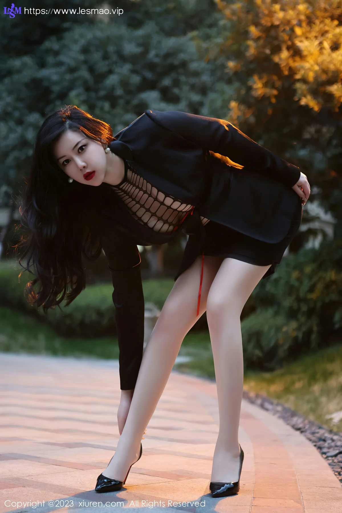 XiuRen 秀人 No.6421 王婉悠Queen 浅黑色OL性感写真1 - 33