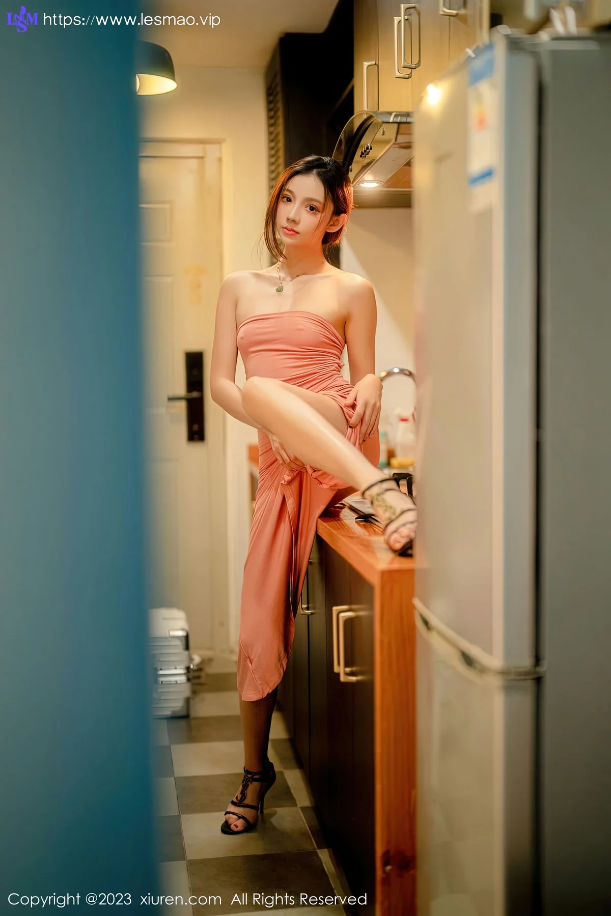 XiuRen 秀人 No.6437 加朵babe 露肩连衣长裙写真3 - 25