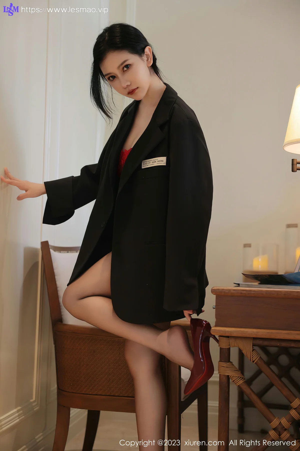 XiuRen 秀人 No.6475 尹甜甜 红色蕾丝服饰万宁旅拍 - 5