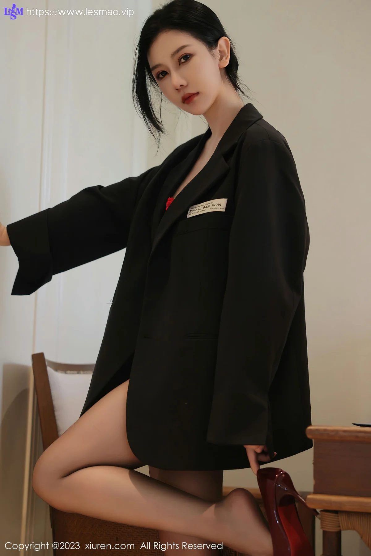 XiuRen 秀人 No.6475 尹甜甜 红色蕾丝服饰万宁旅拍 - 7