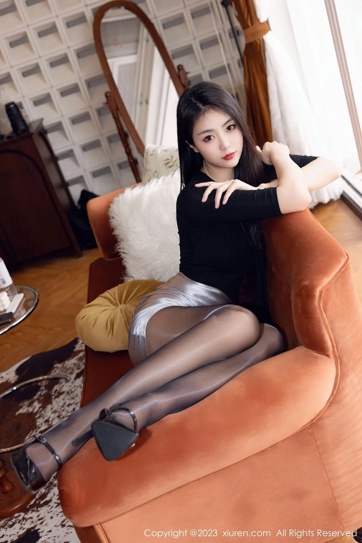 XiuRen 秀人 No.6493 可樂Vicky 银色短裙性感写真3 - 47