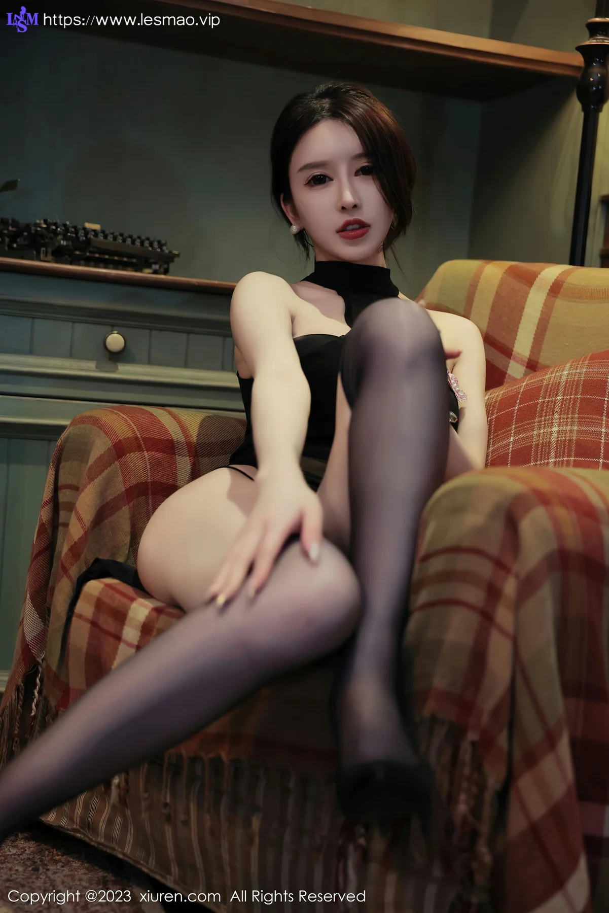 XiuRen 秀人 No.6498 玉兔miki 魅惑黑丝性感写真 - 15