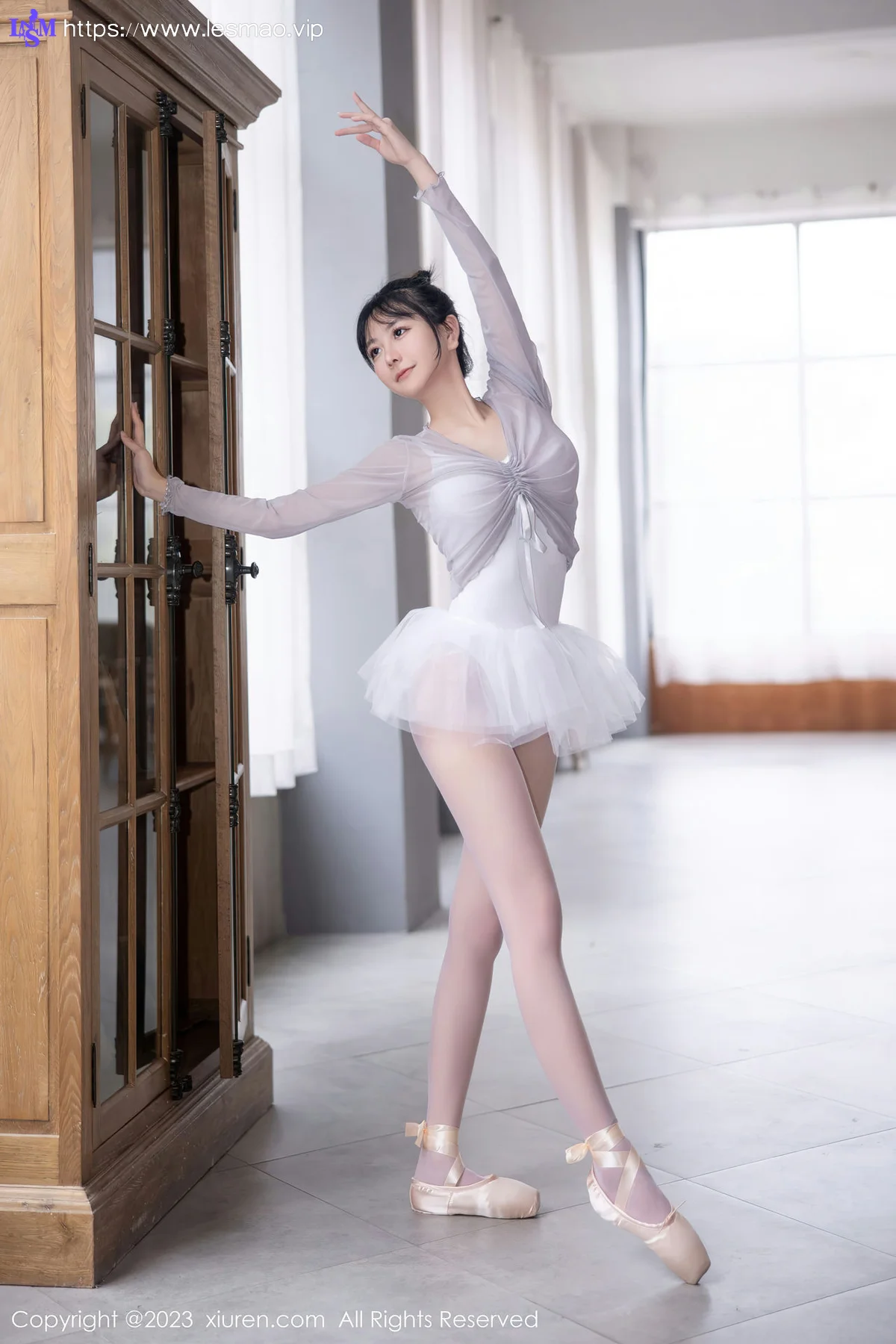XiuRen 秀人 No.6592 谢小蒽 “芭蕾舞蹈”主题性感写真11 - 18