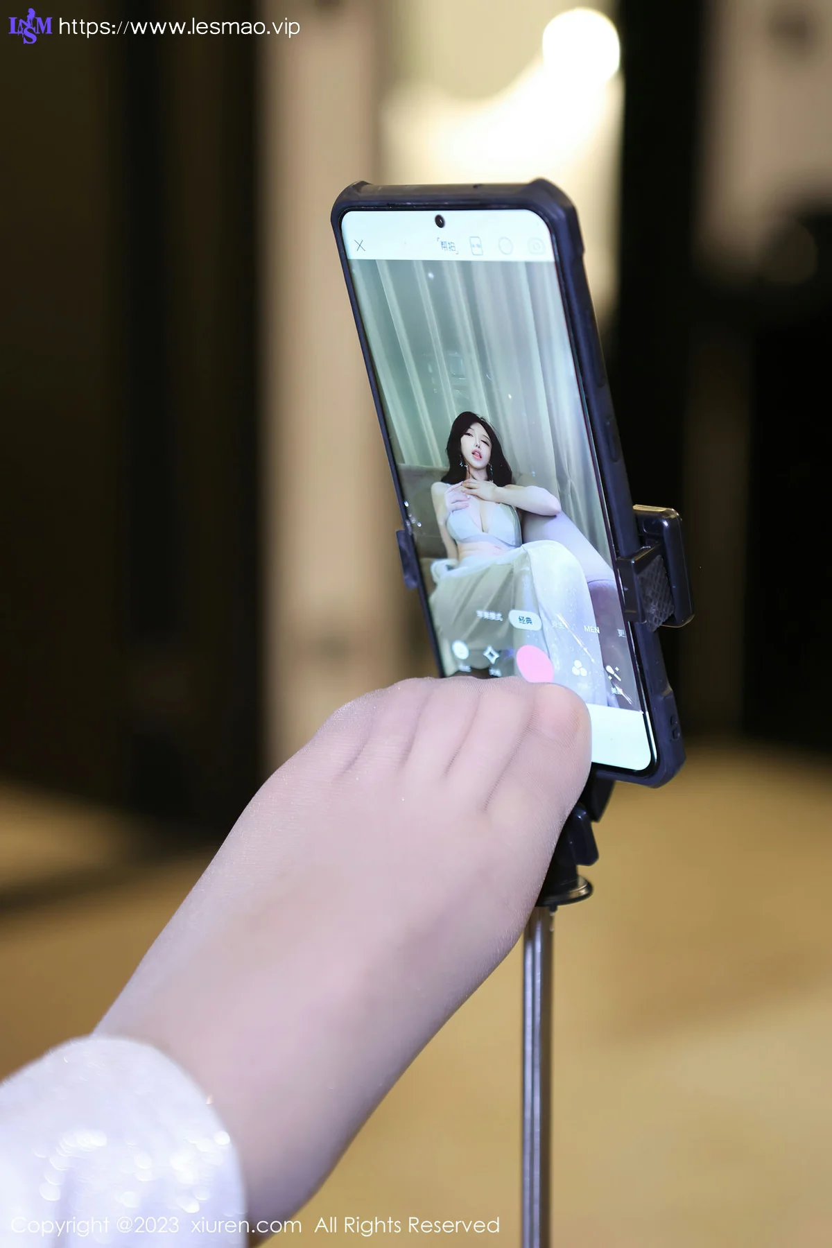 XiuRen 秀人 No.6605 玉兔miki 诱人灰丝街拍性感写真33 - 26