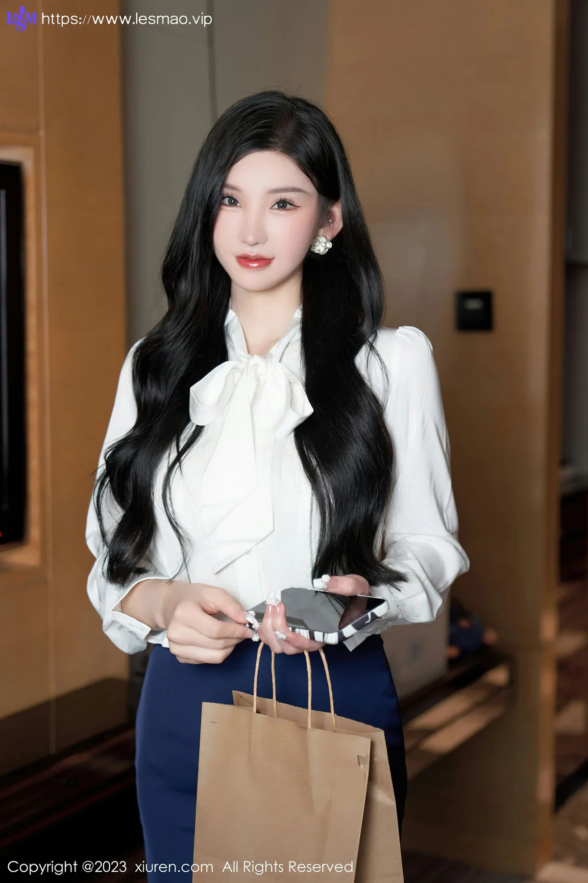 XiuRen 秀人 No.6614 周于希Sally 女职员的办公室秘密心愿旅拍 - 12