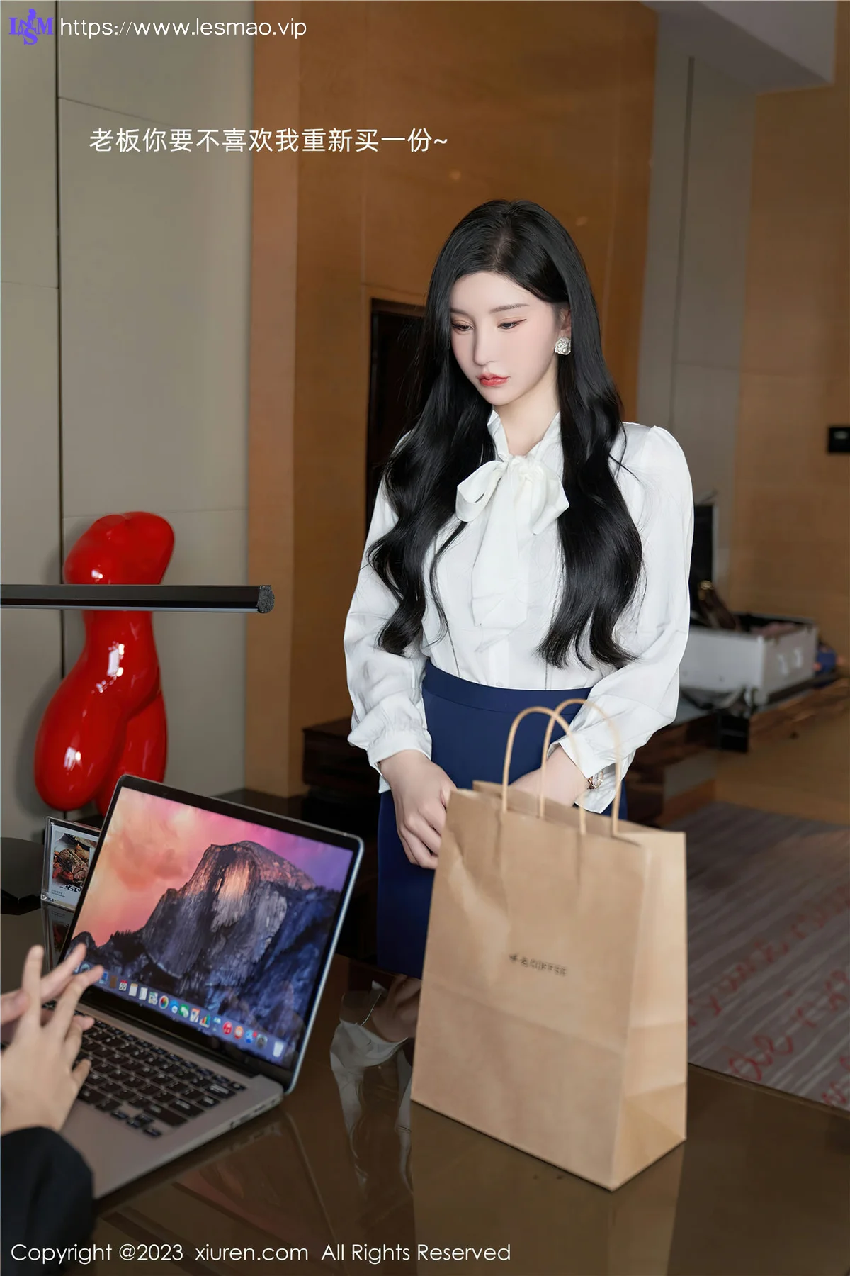 XiuRen 秀人 No.6614 周于希Sally 女职员的办公室秘密心愿旅拍 - 19