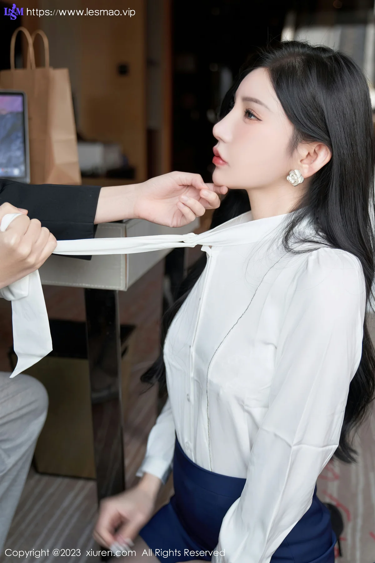 XiuRen 秀人 No.6614 周于希Sally 女职员的办公室秘密心愿旅拍 - 26