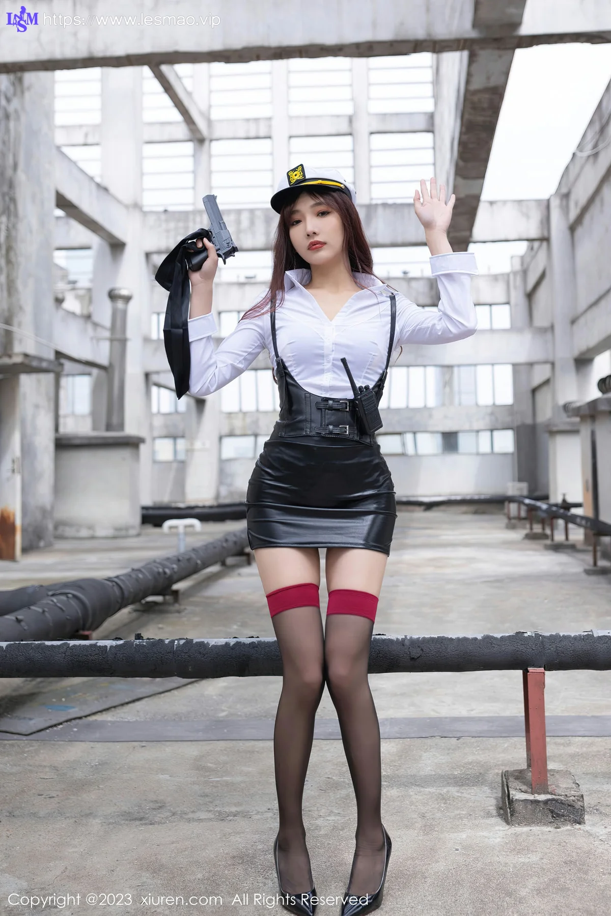 XiuRen 秀人 No.6653 陆萱萱 女警装扮性感写真11 - 19