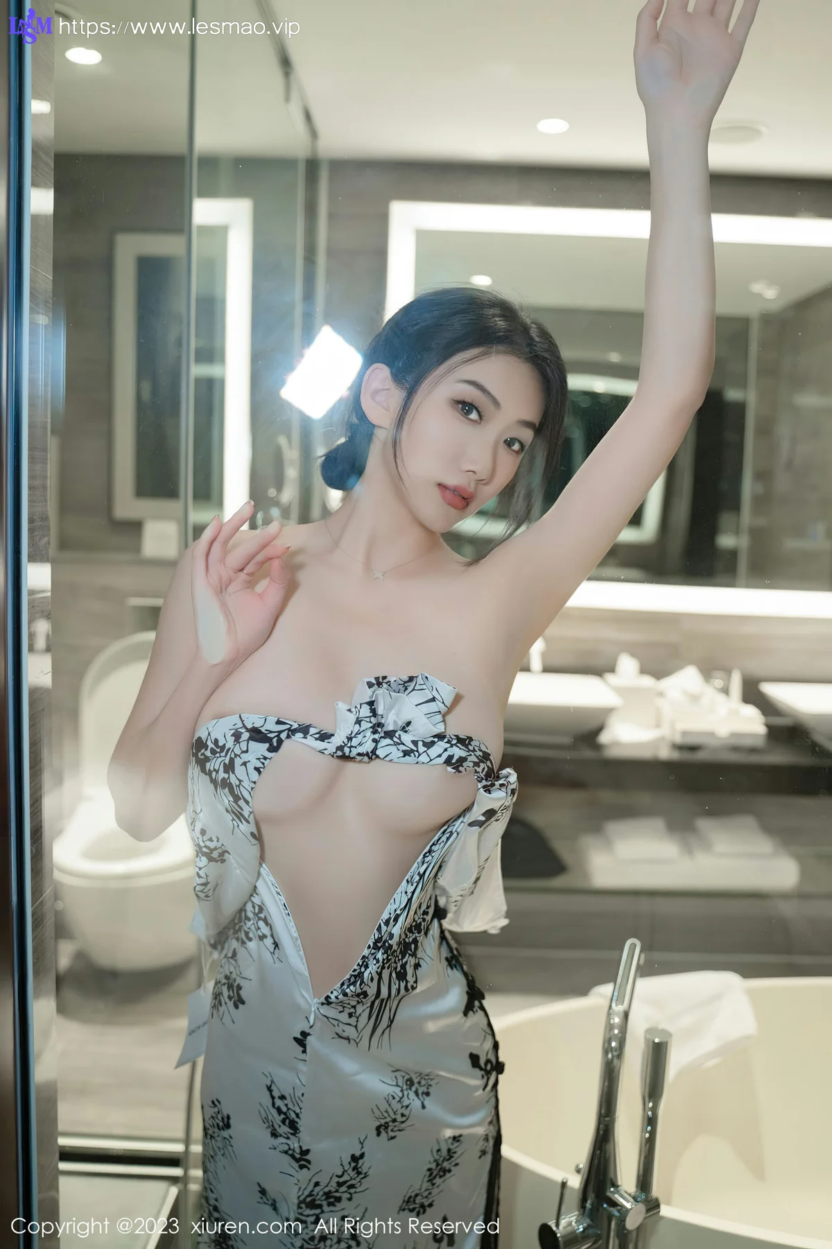 XiuRen 秀人 No.6668 李佳芮cherie 红水墨图案旗袍性感写真 - 37