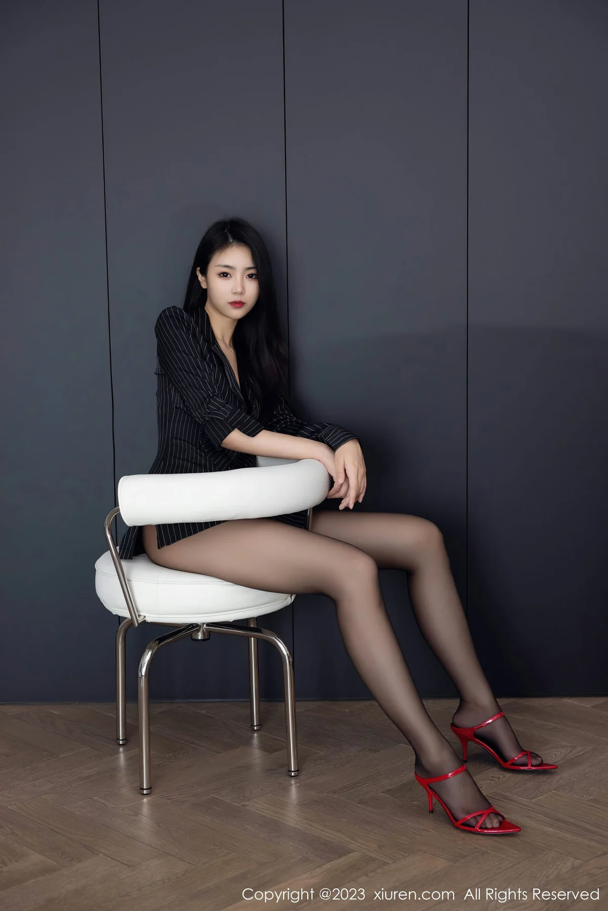 XiuRen 秀人 No.6677 可樂Vicky 黑色条纹上衣性感写真33 - 29