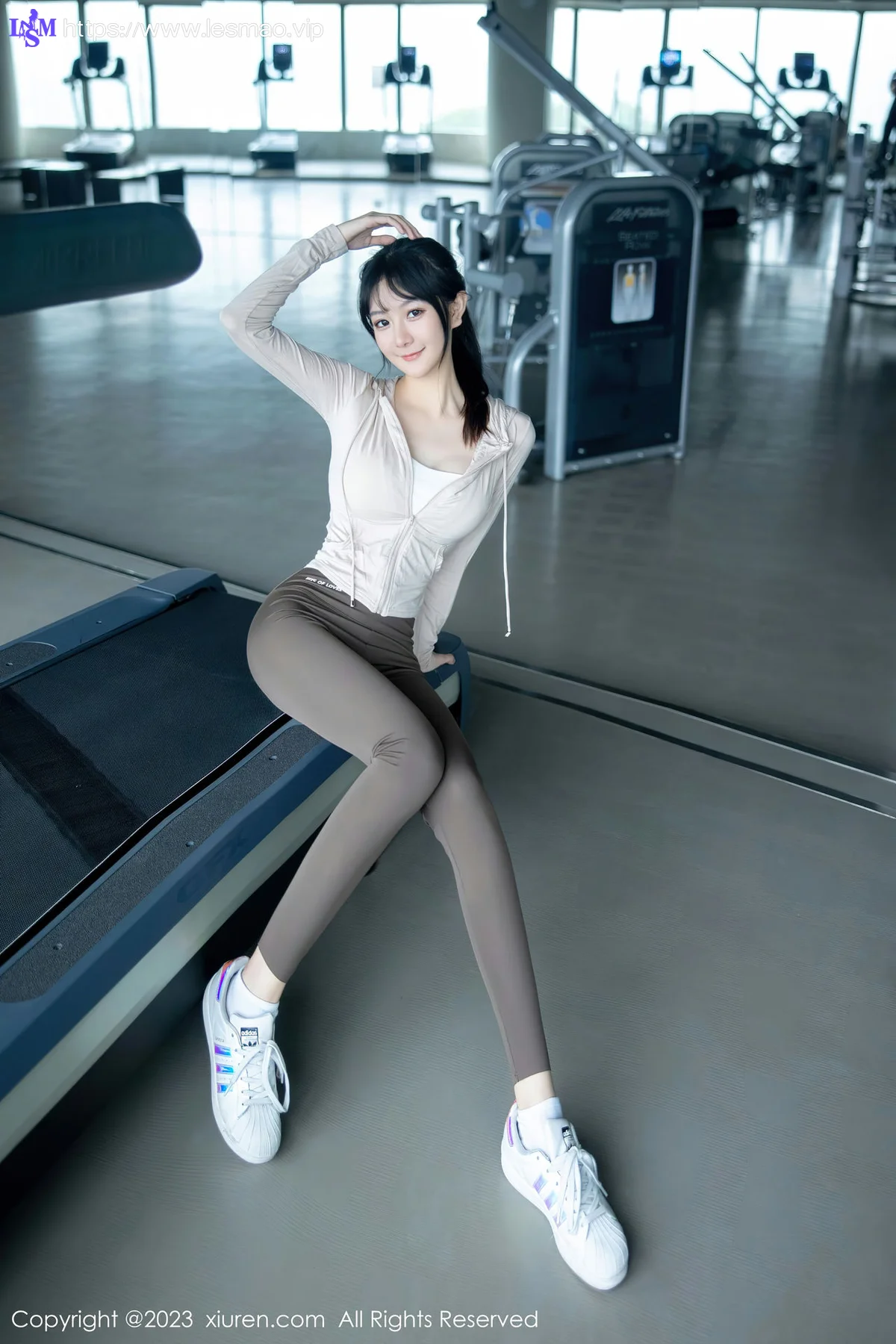 XiuRen 秀人 No.6683 幼幼 浅色运动服饰性感写真11 - 16