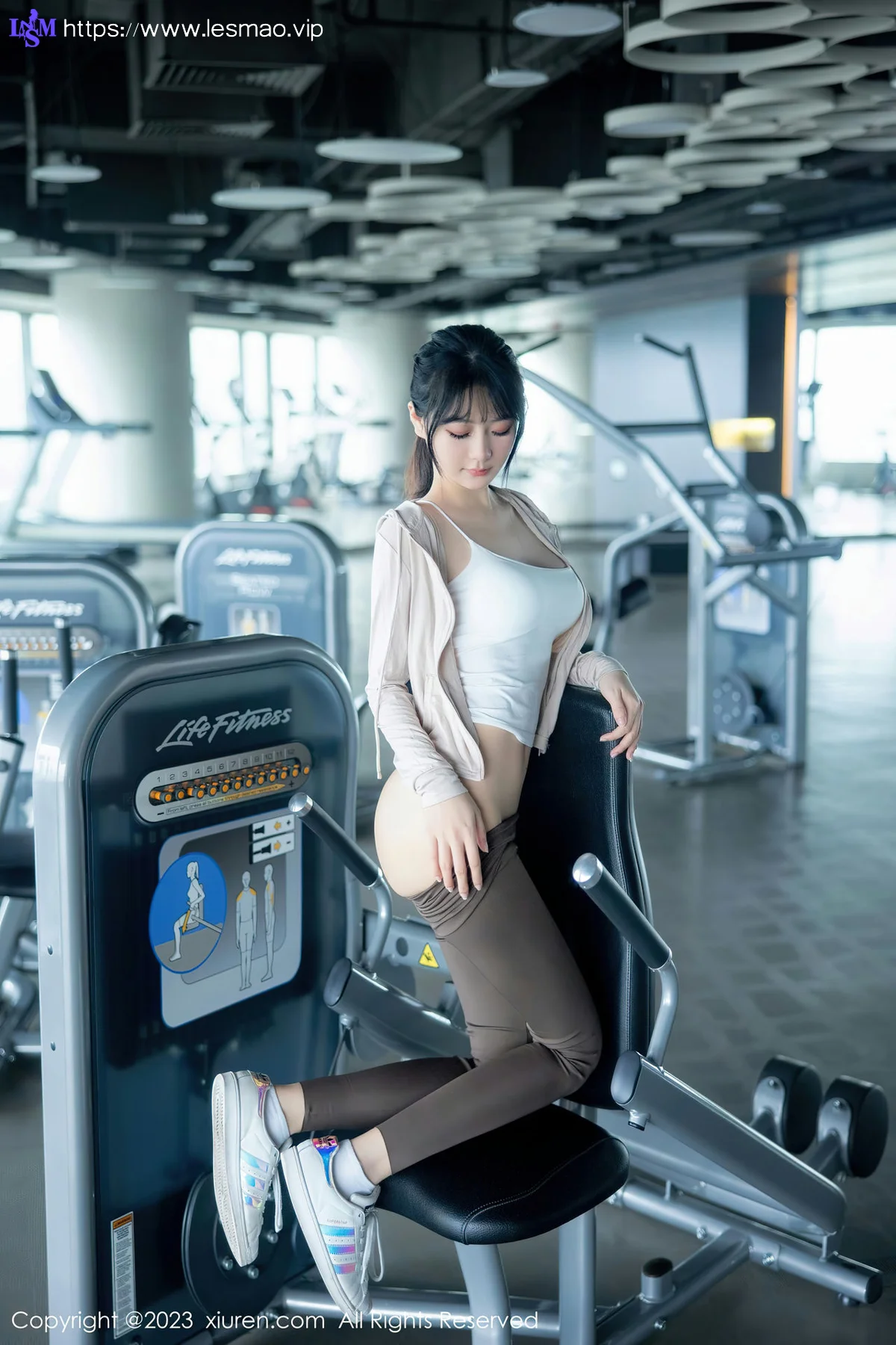 XiuRen 秀人 No.6683 幼幼 浅色运动服饰性感写真11 - 32