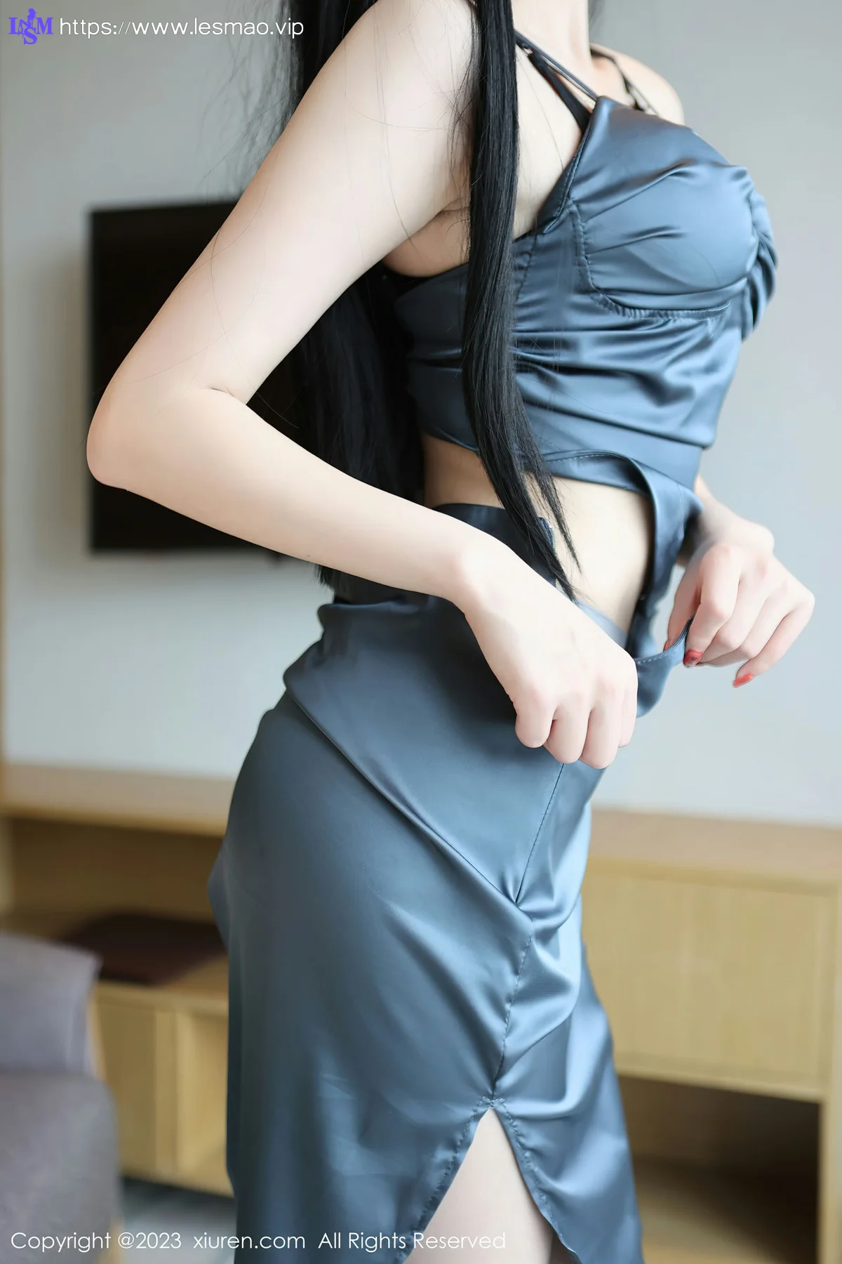 XiuRen 秀人 No.6713 江七七 诱人灰丝首套写真 - 38