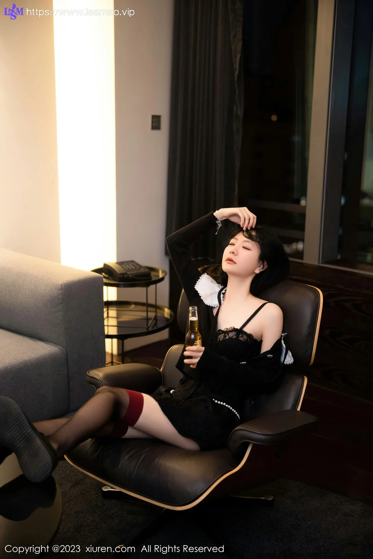XiuRen 秀人 No.6724 幼幼 魅惑黑丝性感写真11 - 15