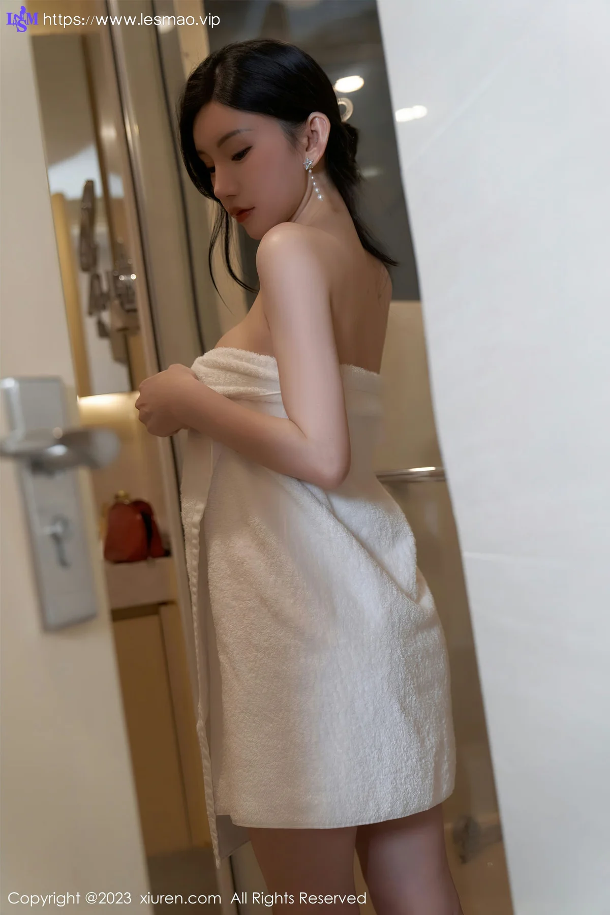 XiuRen 秀人 No.6731 周于希Sally 主题《哥哥，可以上你家洗澡嘛》深圳-香港旅拍111 - 50