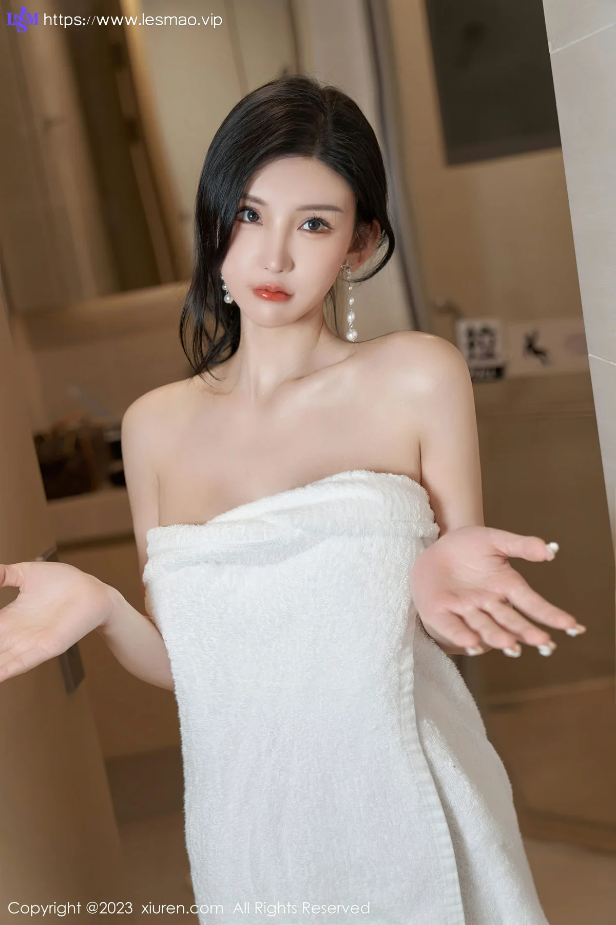 XiuRen 秀人 No.6731 周于希Sally 主题《哥哥，可以上你家洗澡嘛》深圳-香港旅拍111 - 56