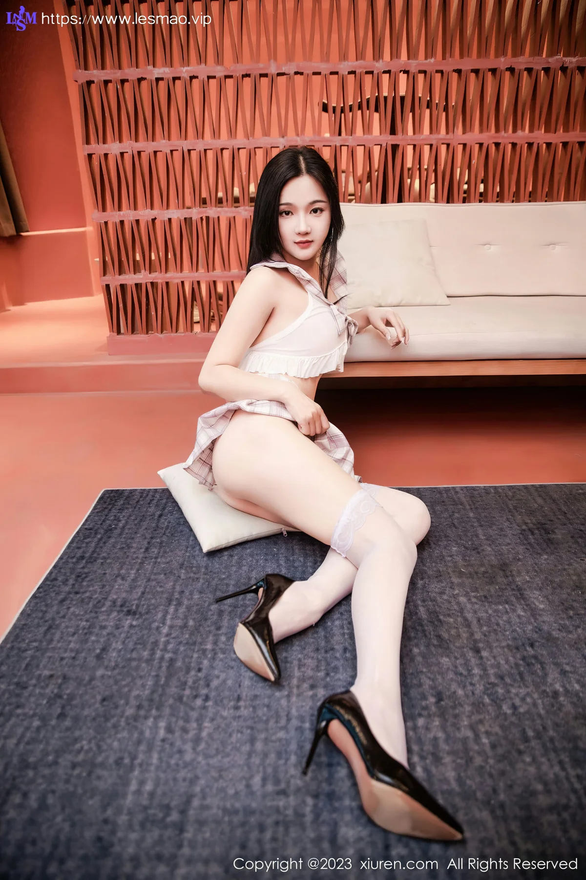 XiuRen 秀人 No.6733 慕嫣然Lancy 性感格子裙首套写真 - 14