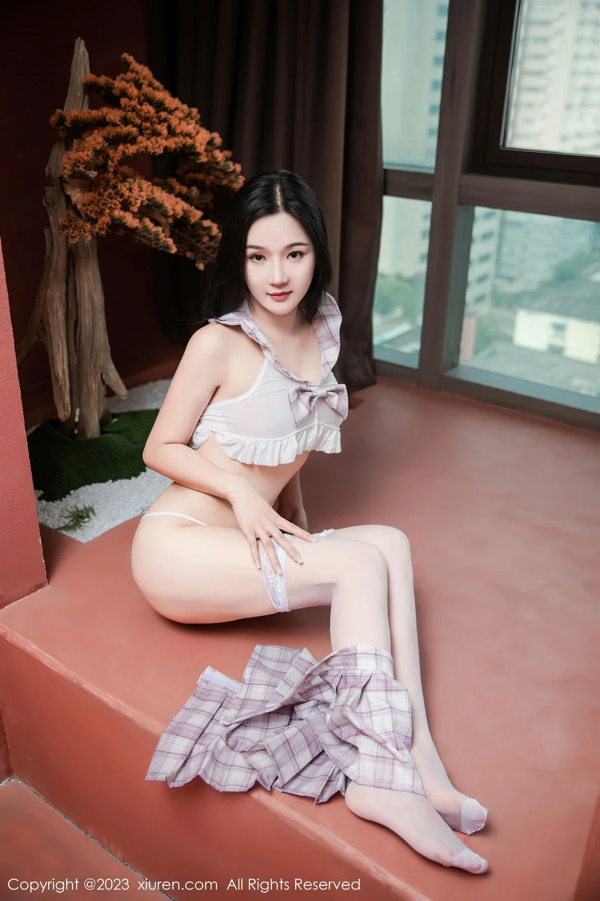 XiuRen 秀人 No.6733 慕嫣然Lancy 性感格子裙首套写真 - 54