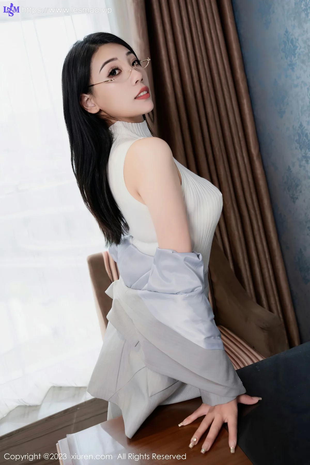 XiuRen 秀人 No.6742 小泡芙winna 回归办公室OL系列性感写真33 - 23