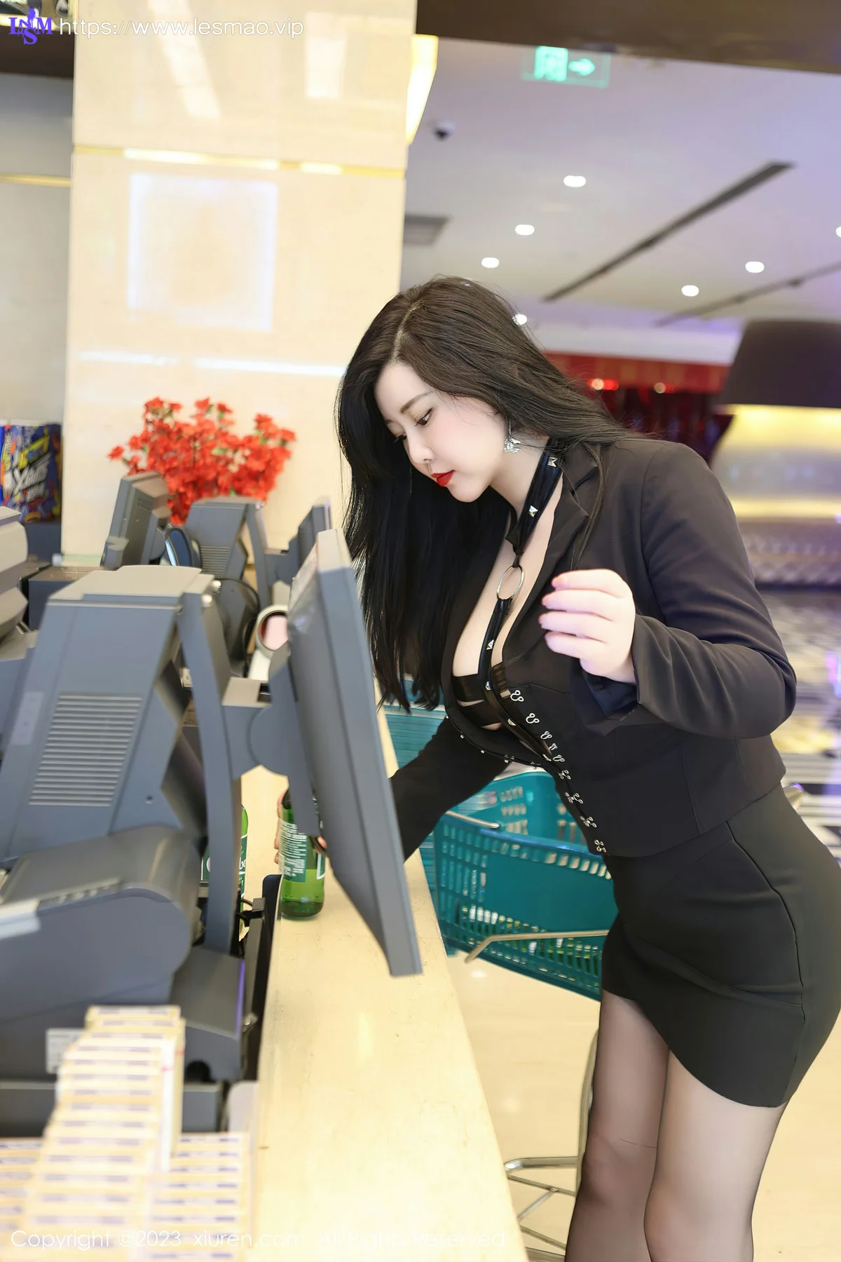 XiuRen 秀人 No.6766 王婉悠Queen 黑色情趣服饰性感写真1 - 8