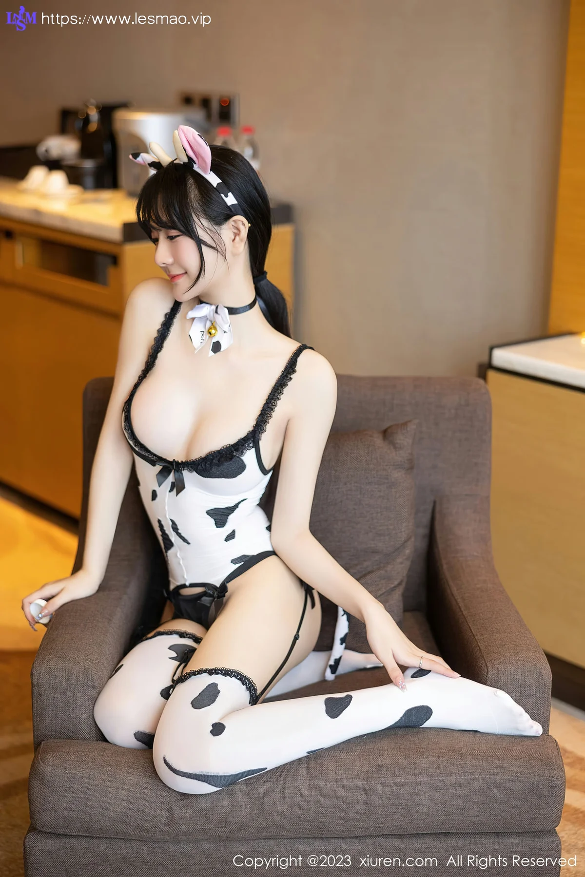 XiuRen 秀人 No.6774 幼幼 情趣奶牛装性感写真1 - 26