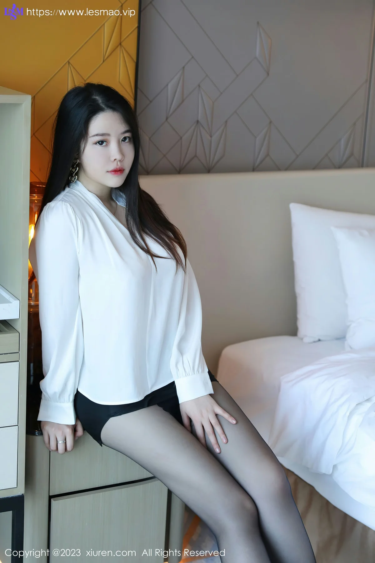 XiuRen 秀人 No.6782 樱桃小犊子 魅惑黑丝性感写真 - 18