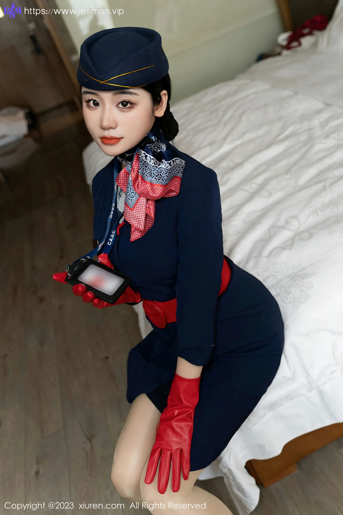 XiuRen 秀人 No.6790 汐汐爱吃草莓 空乘小姐姐性感写真 - 12