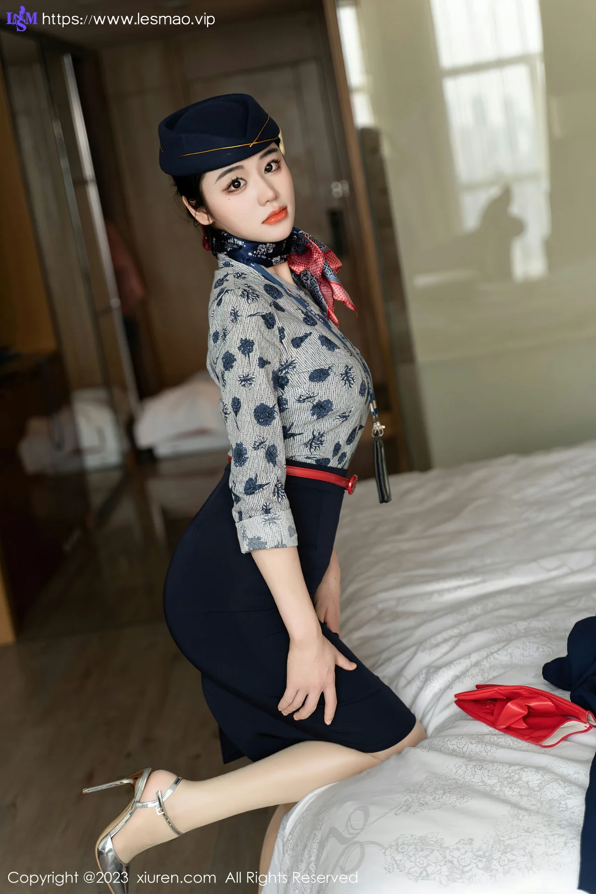 XiuRen 秀人 No.6790 汐汐爱吃草莓 空乘小姐姐性感写真 - 66